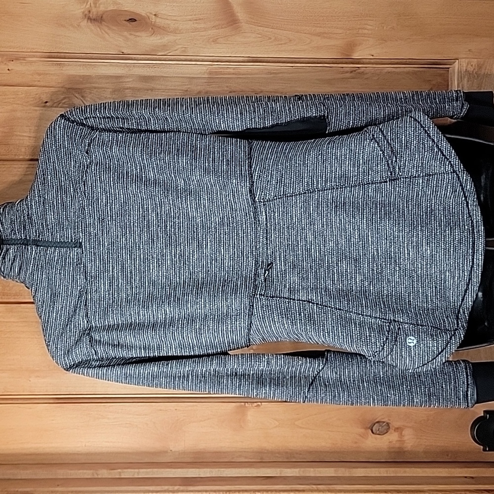 Lululemon Base Runner 10 - Picture 7 of 15